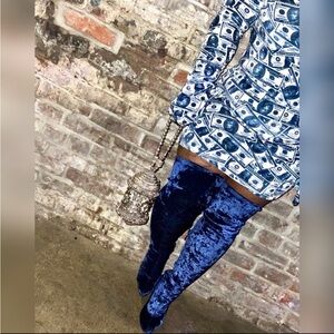 Women’s Long Sleeve Blue Face Money Mini Dress With Matching Gloves